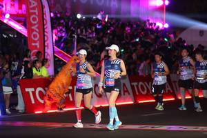 BIB: 4960, 46945
                            <button type="button" onclick="openModal(23189730)" class="btn btn-primary btn-sm float-right btn-popup" data-toggle="modal" data-target=".modal-high-quality">
                        <i class="fas fa-shopping-cart"></i> Add to Cart
                    </button>
                                            <button type="button" onclick="isThisMe(23189730, true)" class="btn btn-success btn-sm float-right btn-popup btn-isme hidden" data-toggle="tooltip" data-placement="bottom" title="นี่คือรูปของคุณใช่ไหม คลิกที่นี่เพื่อเอาเข้าอัลบั้ม">
                        <i class="fas fa-plus"></i> Add to album
                    </button>
                    <button type="button" onclick="isThisMe(23189730, false)" class="btn btn-warning btn-sm float-right btn-popup btn-isnotme hidden">
                        <i class="fas fa-ban"></i> Remove from album
                    </button>